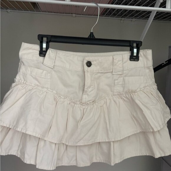 Bershka Off-White Buttoned Skirt - Picture 6 of 7